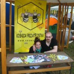 trenchtown_kosnica_stand_volonteri